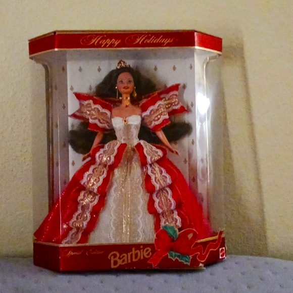 Barbie*VINTAGE HOLIDAY BARBIE 1997 NWT - Picture 2 of 5